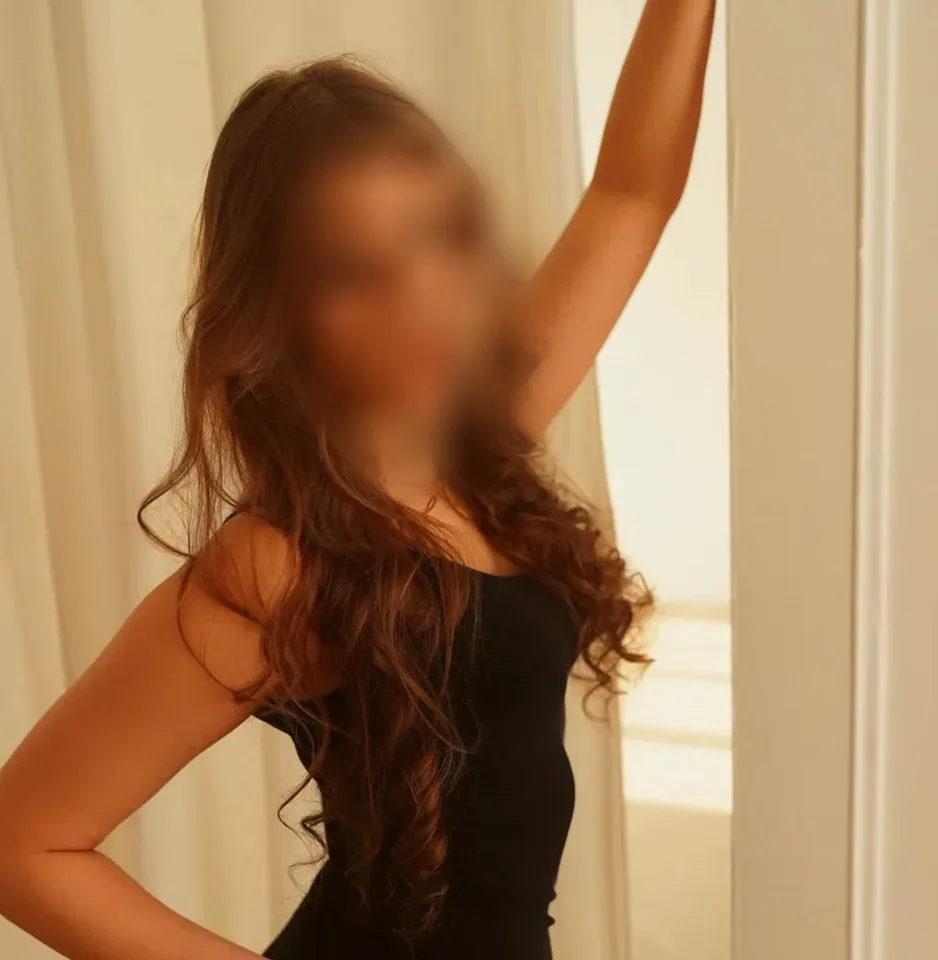 Erisa, 19 anni