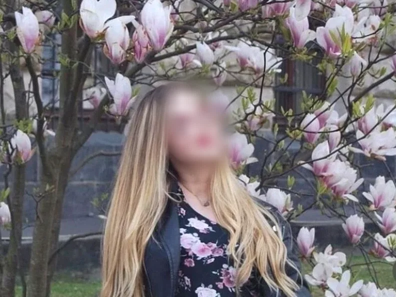 Xheni, 25 anni